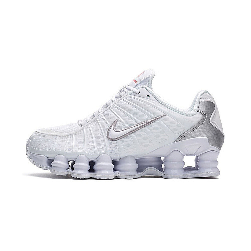 Женские кроссовки Nike