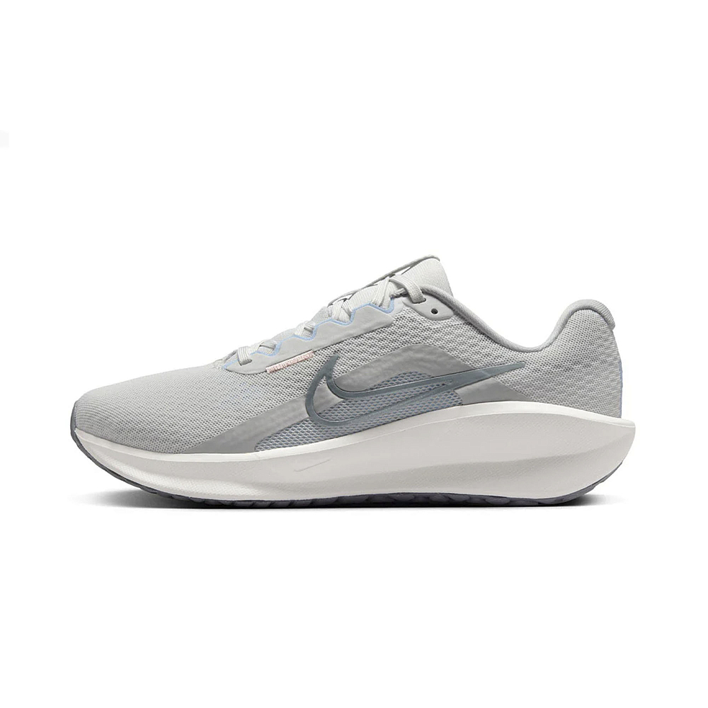 Женские кроссовки Nike