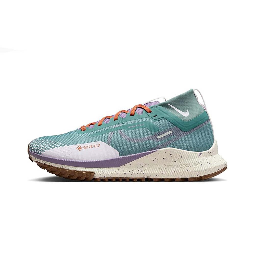 Женские кроссовки Nike